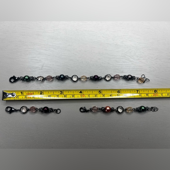 Two jewel tone beaded faux pearl bracelets for girls or for very small wrists. - Picture 11 of 11